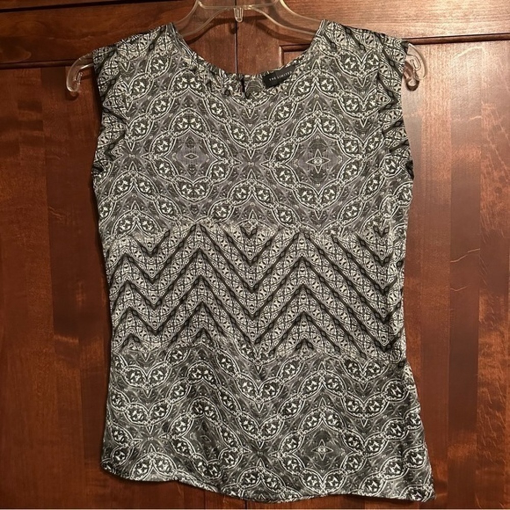 The Limited Silky Poly Sleeveless Blouse Black and White Geometric Design It#C76